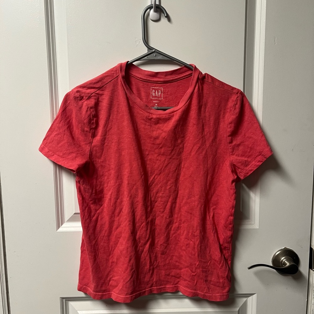 GAP pink t-shirt, size medium
